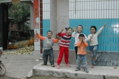 Bambini festanti a Chenjiagou